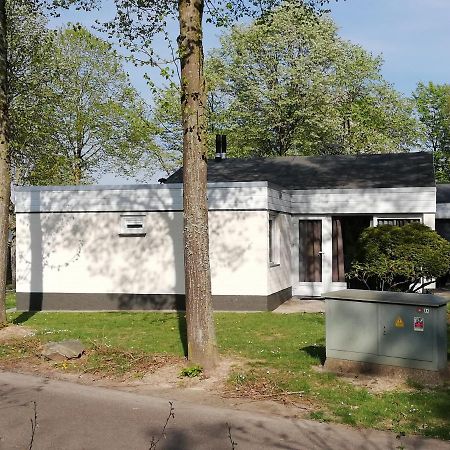 Rustige, Gelijkvloerse Vakantiewoning Met 2 Slaapkamers In Simpelveld, Zuid-Limburg Bagian luar foto