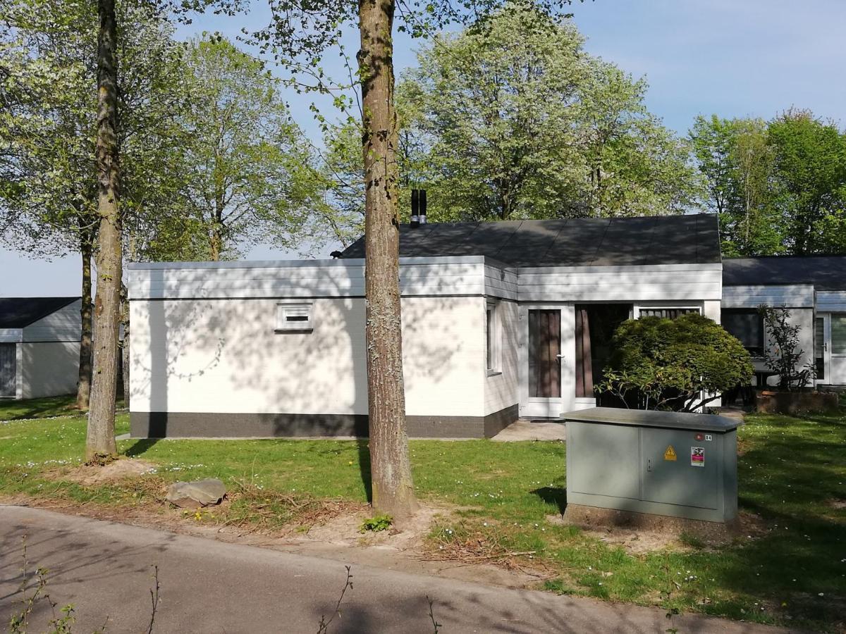 Rustige, Gelijkvloerse Vakantiewoning Met 2 Slaapkamers In Simpelveld, Zuid-Limburg Bagian luar foto