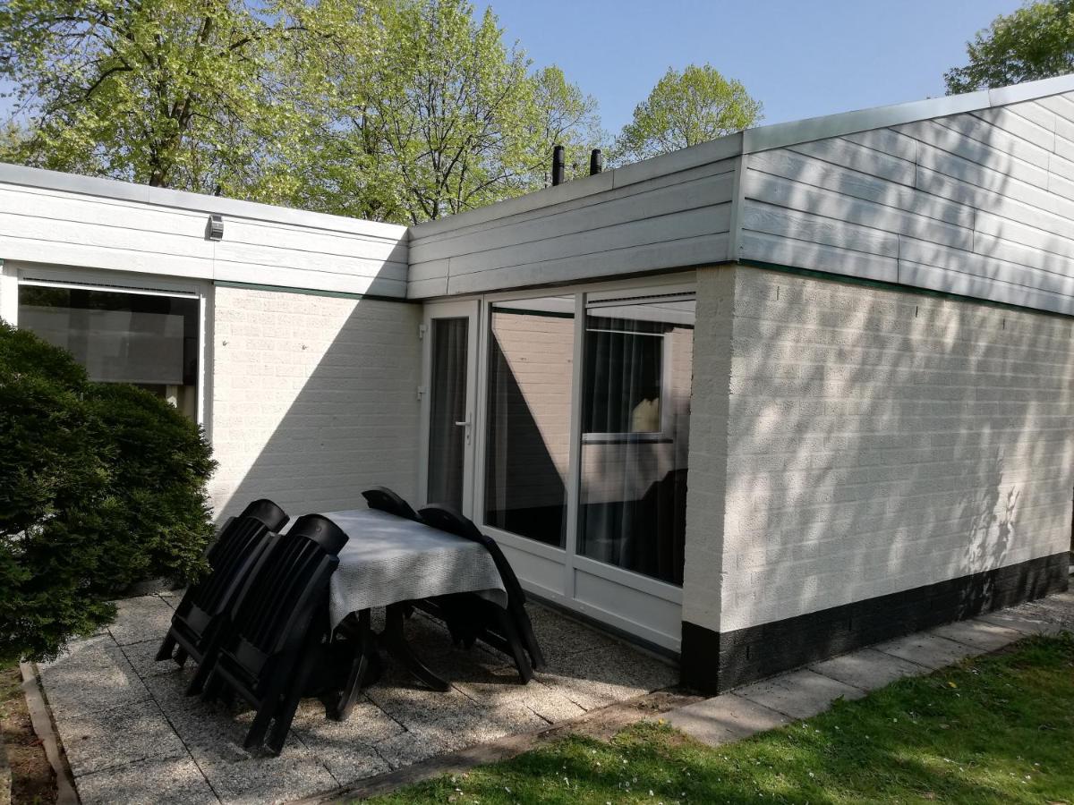 Rustige, Gelijkvloerse Vakantiewoning Met 2 Slaapkamers In Simpelveld, Zuid-Limburg Bagian luar foto