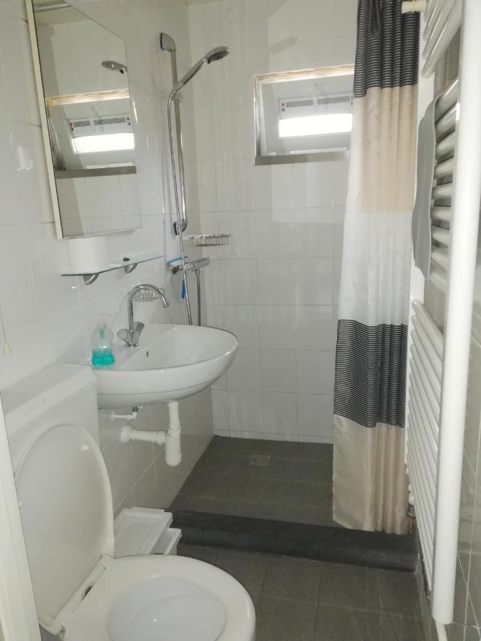 Rustige, Gelijkvloerse Vakantiewoning Met 2 Slaapkamers In Simpelveld, Zuid-Limburg Bagian luar foto